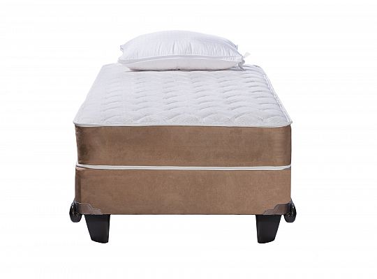 Materace na stelażu